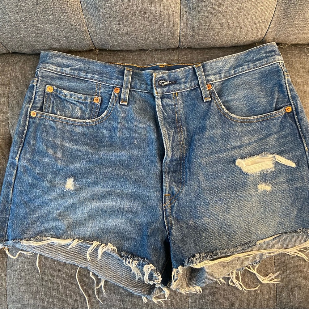 LEVI’S 501 - HIGH RISE - Size 32W